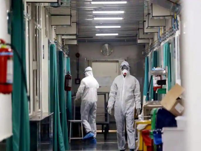 CoronaVirus Marathi News bihar woman found lying on hospital floor | CoronaVirus News : इथे ओशाळली माणुसकी! ...अन् रुग्णालयाबाहेर भर पावसात कित्येक तास पडून होती महिला CoronaVirus Marathi News bihar woman found lying on hospital floor | CoronaVirus News : इथे ओशाळली माणुसकी! ...अन् रुग्णालयाबाहेर भर पावसात कित्येक तास पडून होती महिला
