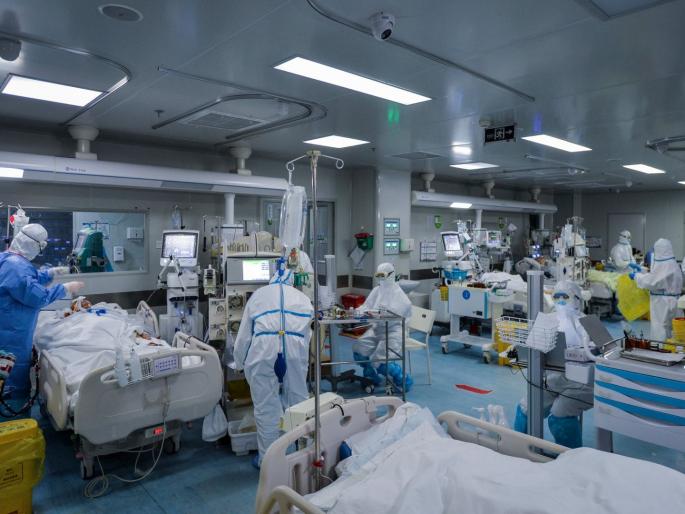 CoronaVirus More than 1 5 million corona patients found in the United States in 24 hours | CoronaVirus News: कोरोनाचा हाहाकार! अमेरिकेत २४ तासांत दीड लाखांहून अधिक रुग्णांची नोंद CoronaVirus More than 1 5 million corona patients found in the United States in 24 hours | CoronaVirus News: कोरोनाचा हाहाकार! अमेरिकेत २४ तासांत दीड लाखांहून अधिक रुग्णांची नोंद