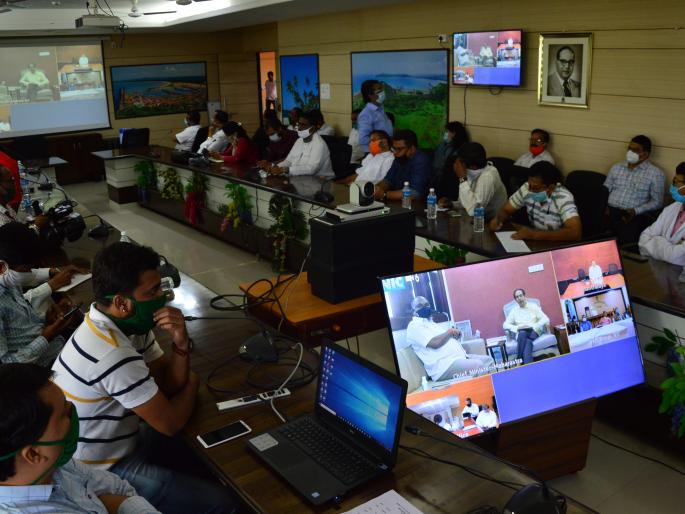 CoronaVirus: Prepare proposal for medical college: Chief Minister Uddhav Thackeray | CoronaVirus : मेडिकल कॉलेजसाठी प्रस्ताव तयार करा : मुख्यमंत्री उद्धव ठाकरे CoronaVirus: Prepare proposal for medical college: Chief Minister Uddhav Thackeray | CoronaVirus : मेडिकल कॉलेजसाठी प्रस्ताव तयार करा : मुख्यमंत्री उद्धव ठाकरे