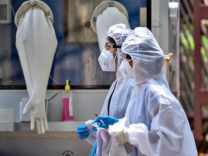 Eleven people in contact with nurse are infected with corona | CoronaVirus News: ‘त्या’ नर्सच्या संपर्कात आलेले अकरा कुटुंबीय कोरोनाबाधित Eleven people in contact with nurse are infected with corona | CoronaVirus News: ‘त्या’ नर्सच्या संपर्कात आलेले अकरा कुटुंबीय कोरोनाबाधित