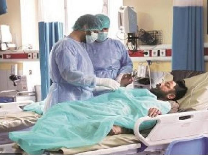 Climate change; Cold, cough patients increased in Solapur after Diwali | वातावरणात बदल; दिवाळीनंतर सोलापुरात वाढले सर्दी, खोकल्याचे रुग्ण Climate change; Cold, cough patients increased in Solapur after Diwali | वातावरणात बदल; दिवाळीनंतर सोलापुरात वाढले सर्दी, खोकल्याचे रुग्ण