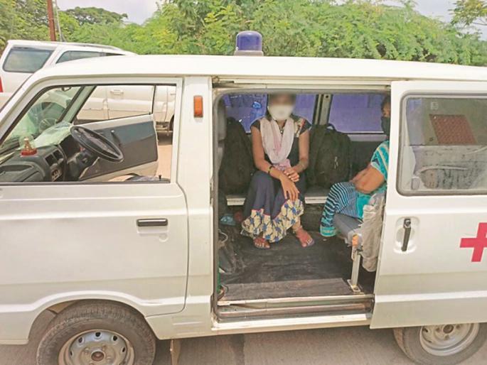 Shocking! Despite being positive, sent them back to home saying negative | धक्कादायक ! पॉझिटिव्ह असतानाही निगेटिव्ह असल्याचे सांगून बाधितांना पाठविले घरी Shocking! Despite being positive, sent them back to home saying negative | धक्कादायक ! पॉझिटिव्ह असतानाही निगेटिव्ह असल्याचे सांगून बाधितांना पाठविले घरी