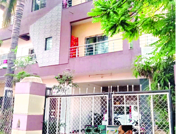 Societies' own code of conduct | सोसायट्यांची स्वत:चीच आचारसंहिता ; अनेकांचा स्वत:हून घरातच थांबण्याचा निर्णय Societies' own code of conduct | सोसायट्यांची स्वत:चीच आचारसंहिता ; अनेकांचा स्वत:हून घरातच थांबण्याचा निर्णय