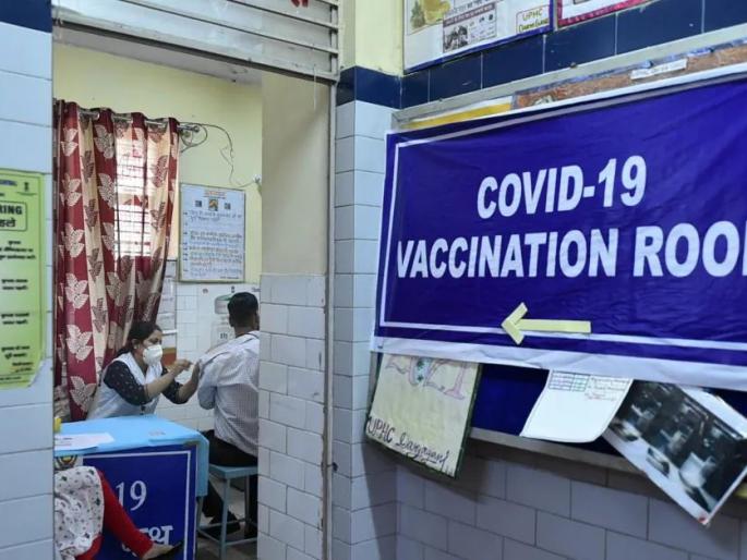 central govt directs all states that to provide 2nd dose of COVISHIELD at 4 to 8 weeks interval | आता एक नाही, दोन महिन्यांनी कोव्हिशिल्डचा दुसरा डोस; केंद्राचे राज्यांना निर्देश central govt directs all states that to provide 2nd dose of COVISHIELD at 4 to 8 weeks interval | आता एक नाही, दोन महिन्यांनी कोव्हिशिल्डचा दुसरा डोस; केंद्राचे राज्यांना निर्देश