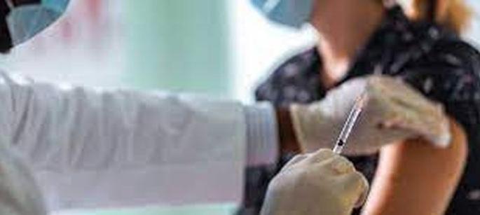 Sunday vaccinations for students, employees going abroad! | परदेशी जाणाऱ्या विद्यार्थी, नोकरदारांसाठी रविवारी लसीकरण!