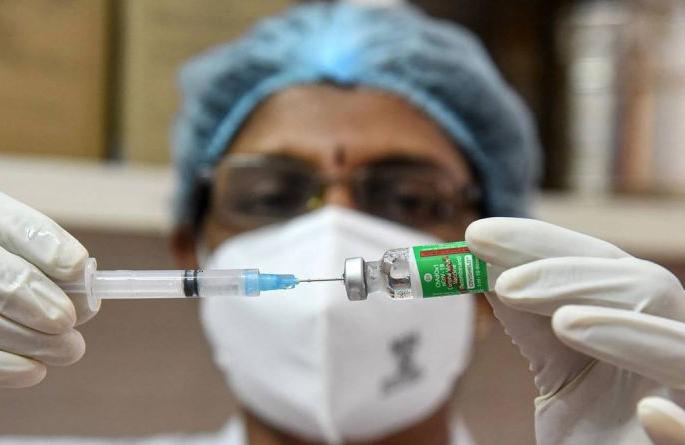Corona Vaccine: Finally start vaccination of citizens in the age group of 30 to 44 years | Corona Vaccine : अखेर ३० ते ४४ वयोगटातील नागरिकांच्या लसीकरणास प्रारंभ Corona Vaccine: Finally start vaccination of citizens in the age group of 30 to 44 years | Corona Vaccine : अखेर ३० ते ४४ वयोगटातील नागरिकांच्या लसीकरणास प्रारंभ