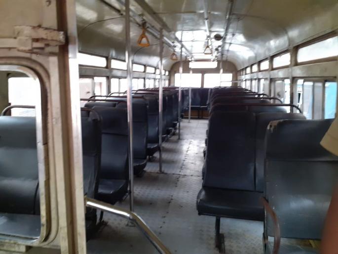 CoronaVirus News : A huge response from shopkeepers and citizens to the lockdown phase in Dombivli | CoronaVirus News : डोंबिवलीत लॉकडाऊनच्या टप्प्याला दुकानदार, नागरिकांचा प्रचंड प्रतिसाद, रिकाम्या बसेस धावल्या अन् रांगा ओसरल्या