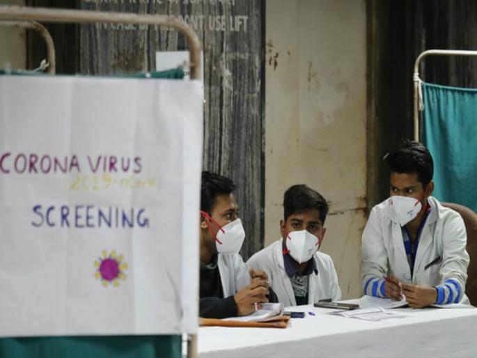 CoronaVirus news : corona community transmission risk vrd | CoronaVirus news : कोरोनाच्या समूह संसर्गाची भीती, लॉकडाऊन हटवणं पडू शकतं महागात- तज्ज्ञ CoronaVirus news : corona community transmission risk vrd | CoronaVirus news : कोरोनाच्या समूह संसर्गाची भीती, लॉकडाऊन हटवणं पडू शकतं महागात- तज्ज्ञ
