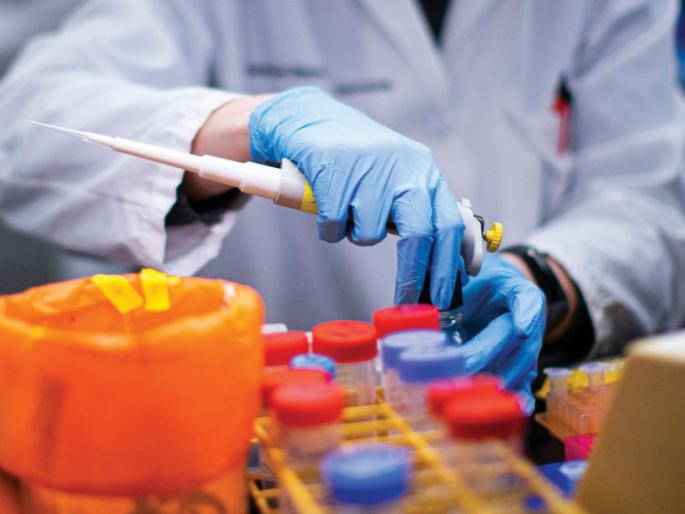 Coronavirus: 1.61 lakh tests in a single day in the country; More than 2 lakh tests in Maharashtra so far | Coronavirus: देशात एकाच दिवशी १.६१ लाख चाचण्या; महाराष्ट्रात आतापर्यंत २ लाखांहून जास्त चाचणी  Coronavirus: 1.61 lakh tests in a single day in the country; More than 2 lakh tests in Maharashtra so far | Coronavirus: देशात एकाच दिवशी १.६१ लाख चाचण्या; महाराष्ट्रात आतापर्यंत २ लाखांहून जास्त चाचणी