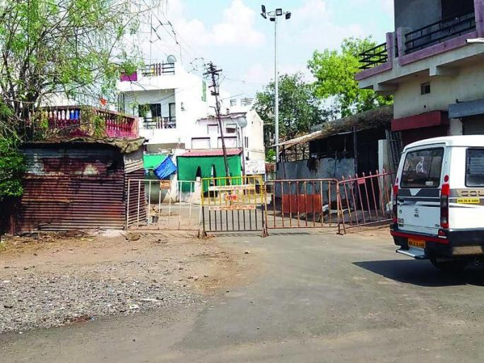 CoronaVirus in Buldhana: An investigation of ten thousand households in six talukas | CoronaVirus in Buldhana : सहा तालुक्यात दहा हजार घरातील नागरिकांची तपासणी CoronaVirus in Buldhana: An investigation of ten thousand households in six talukas | CoronaVirus in Buldhana : सहा तालुक्यात दहा हजार घरातील नागरिकांची तपासणी