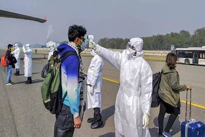 Coronavirus: A Person Got Permission To Go Out Of Isolation Room Due To His Father S Funeral pnm | Coronavirus:...म्हणून इटलीहून परतलेला ‘तो’ भारतीय तरुण ५ दिवसांत विलगीकरण कक्षातून बाहेर आला Coronavirus: A Person Got Permission To Go Out Of Isolation Room Due To His Father S Funeral pnm | Coronavirus:...म्हणून इटलीहून परतलेला ‘तो’ भारतीय तरुण ५ दिवसांत विलगीकरण कक्षातून बाहेर आला