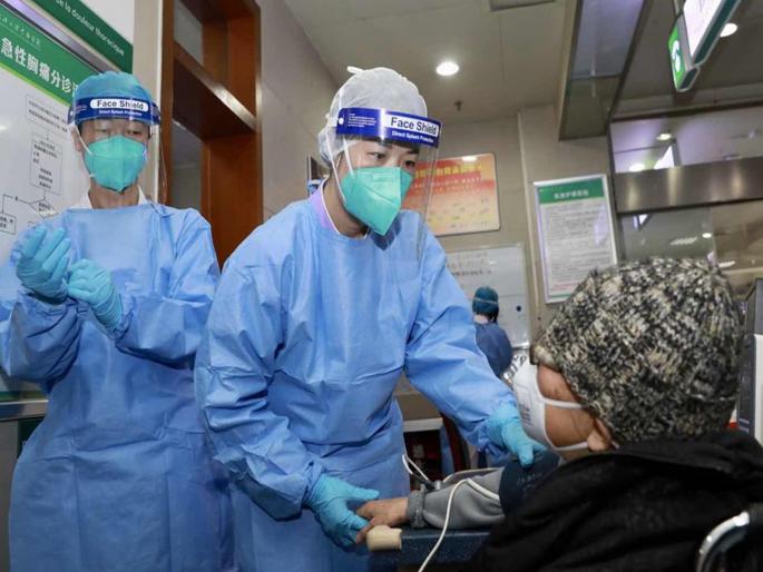 Coronavirus : Nurse attacked by man in Covid-19 isolation ward in hospital vrd | Coronavirus : कोरोनाग्रस्ताचा उद्दामपणा! वेळेत चहा न दिल्यानं लगावली नर्सच्या कानशिलात