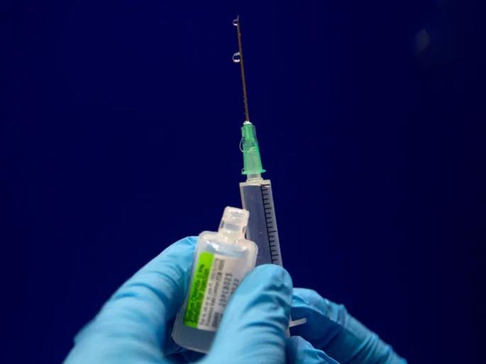 Corona vaccination: Pfizer-BioNTech vaccine allowed for 12-15 year olds; US FDA decision | Corona vaccination: 12-15 वयोगटाच्या Pfizer-BioNTech लसीला परवानगी; लसीकरणावर अमेरिकेचा मोठा निर्णय Corona vaccination: Pfizer-BioNTech vaccine allowed for 12-15 year olds; US FDA decision | Corona vaccination: 12-15 वयोगटाच्या Pfizer-BioNTech लसीला परवानगी; लसीकरणावर अमेरिकेचा मोठा निर्णय
