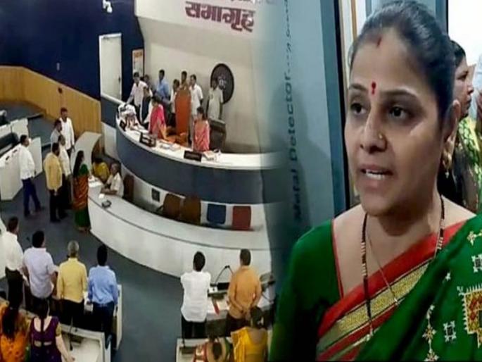 Bangles throwed by commissioners of BJP; Types of KDMC | भाजपच्या नागरसेविकेने आयुक्तांवर फेकल्या बांगड्या; केडीएमसीतील प्रकार  Bangles throwed by commissioners of BJP; Types of KDMC | भाजपच्या नागरसेविकेने आयुक्तांवर फेकल्या बांगड्या; केडीएमसीतील प्रकार