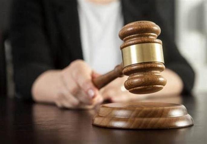 If you call your wife an adulteress, how will you deal with her? Question to the husband of the High Court | पत्नीला व्यभिचारी म्हणतो तर तिच्यासोबत संसार कसा करशील? उच्च न्यायालयाचा पतीला सवाल