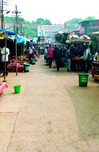 Mundhe Impact: Roads open; Discipline to administer | मुंढे इम्पॅक्ट : रस्ते झाले मोकळे ; प्रशासनाला लागली शिस्त Mundhe Impact: Roads open; Discipline to administer | मुंढे इम्पॅक्ट : रस्ते झाले मोकळे ; प्रशासनाला लागली शिस्त