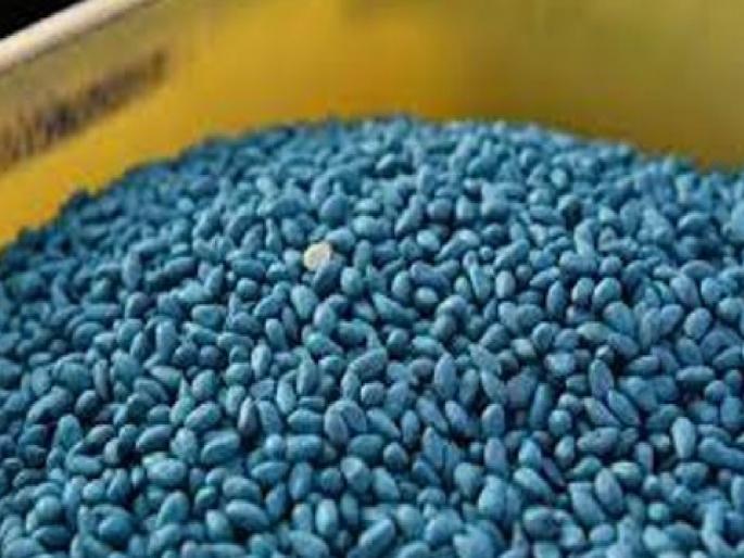 Already drought, in between the farmers suffered from inflation, the prices of Saraki seeds increased | आधीच दुष्काळ त्यात शेतकऱ्यांना महागाईची झळ, सरकी बियाण्याचे दर वाढल्याने मोठा फटका Already drought, in between the farmers suffered from inflation, the prices of Saraki seeds increased | आधीच दुष्काळ त्यात शेतकऱ्यांना महागाईची झळ, सरकी बियाण्याचे दर वाढल्याने मोठा फटका