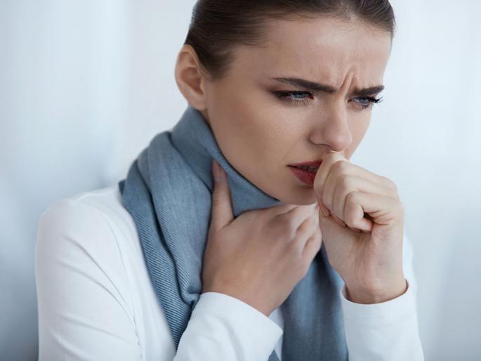 Onion water can help you stay protected from cough this monsoon | कफ आणि खोकल्याने असाल हैराण तर करा हा साधा-सोपा घरगुती उपाय Onion water can help you stay protected from cough this monsoon | कफ आणि खोकल्याने असाल हैराण तर करा हा साधा-सोपा घरगुती उपाय