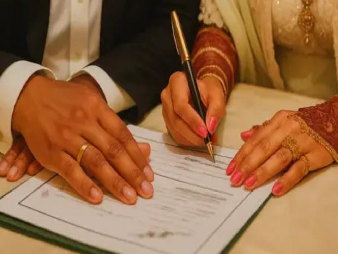 No band, no groom at wedding; Bride comes at home in simplicity; Youth trend towards 'court marriage' | लग्नात नो बँड-बाजा, नो वरात; नवरी साधेपणाने घरात; ‘कोर्ट मॅरेज’कडे तरुणाईचा कल