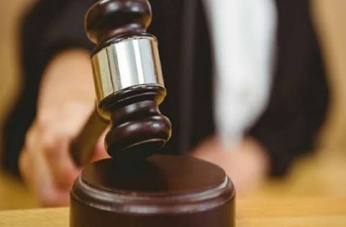 Torture on mental illness; Ten years regorious jail for the accused! | मनोरुग्ण वृद्धेवर अत्याचार; आरोपीला दहा वर्षे सक्तमजुरी! Torture on mental illness; Ten years regorious jail for the accused! | मनोरुग्ण वृद्धेवर अत्याचार; आरोपीला दहा वर्षे सक्तमजुरी!