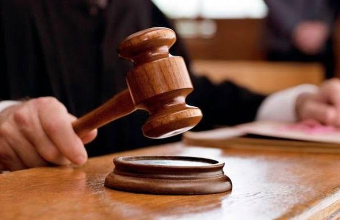 Police beat up: Two-year imprisonment for both! | पोलिसांना मारहाण : दोघांना दोन वर्षांचा कारावास! Police beat up: Two-year imprisonment for both! | पोलिसांना मारहाण : दोघांना दोन वर्षांचा कारावास!