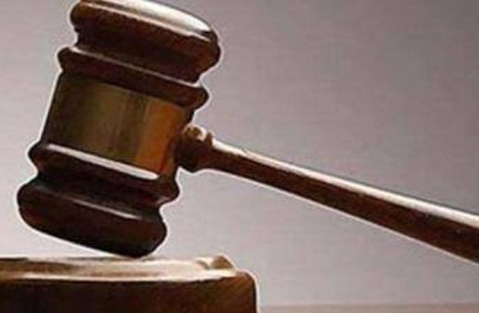 Disgrace of a minor girl; The accused faces up to five years in prison | अल्पवयीन मुलीचा विनयभंग; आरोपीला पाच वर्षांची शिक्षा Disgrace of a minor girl; The accused faces up to five years in prison | अल्पवयीन मुलीचा विनयभंग; आरोपीला पाच वर्षांची शिक्षा