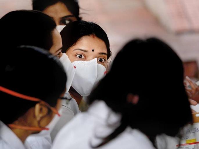Coronavirus: Coronavirus Started Spreading On Community Leval, Crucial Results Tomorrow, Says ICMR pnm | Coronavirus: कोरोनाविरुद्धच्या लढाईत उद्याचा दिवस महत्त्वाचा का आहे?; डॉक्टरांना मिळणार मोठी माहिती Coronavirus: Coronavirus Started Spreading On Community Leval, Crucial Results Tomorrow, Says ICMR pnm | Coronavirus: कोरोनाविरुद्धच्या लढाईत उद्याचा दिवस महत्त्वाचा का आहे?; डॉक्टरांना मिळणार मोठी माहिती