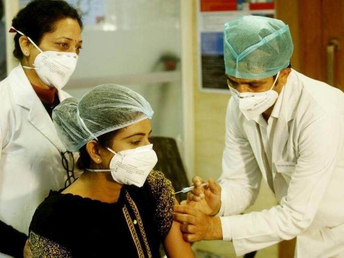 dr sanjay oak explains Why people are getting COVID 19 even after getting vaccinated | Corona Vaccination: ...म्हणून लस घेतल्यानंतरही होते कोरोनाची लागण; तज्ज्ञांनी सांगितलं महत्त्वाचं कारण dr sanjay oak explains Why people are getting COVID 19 even after getting vaccinated | Corona Vaccination: ...म्हणून लस घेतल्यानंतरही होते कोरोनाची लागण; तज्ज्ञांनी सांगितलं महत्त्वाचं कारण