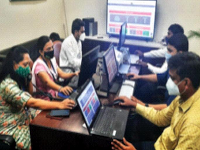 CoronaVirus News: Helpline for hospital availability | CoronaVirus News: रुग्णखाटांच्या उपलब्धतेसाठी हेल्पलाइन; नागरिकांच्या सुविधेसाठी 24 तास कॉल सेंटर सुरू CoronaVirus News: Helpline for hospital availability | CoronaVirus News: रुग्णखाटांच्या उपलब्धतेसाठी हेल्पलाइन; नागरिकांच्या सुविधेसाठी 24 तास कॉल सेंटर सुरू