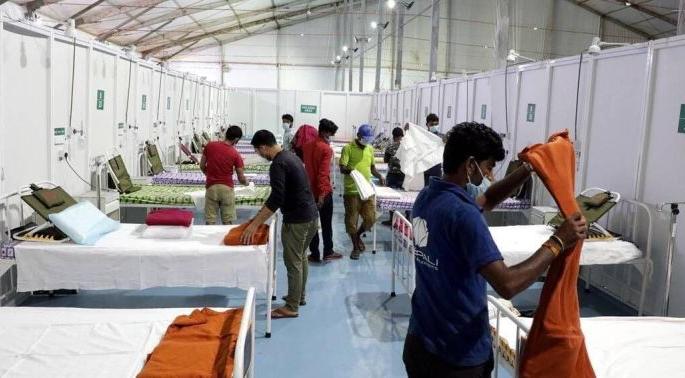 As soon as the corona wave subsided, the job was gone! | कोरोनाची लाट ओसरताच नोकरीही गेली! As soon as the corona wave subsided, the job was gone! | कोरोनाची लाट ओसरताच नोकरीही गेली!