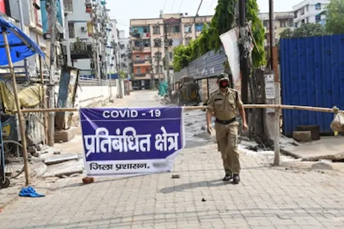 Will prevent villages with ten patients; Home isolation closed in rural Solapur | दहा रुग्ण असलेली गावे प्रतिबंधित करणार; सोलापूर ग्रामीणमधील होम आयसोलेशन बंद Will prevent villages with ten patients; Home isolation closed in rural Solapur | दहा रुग्ण असलेली गावे प्रतिबंधित करणार; सोलापूर ग्रामीणमधील होम आयसोलेशन बंद