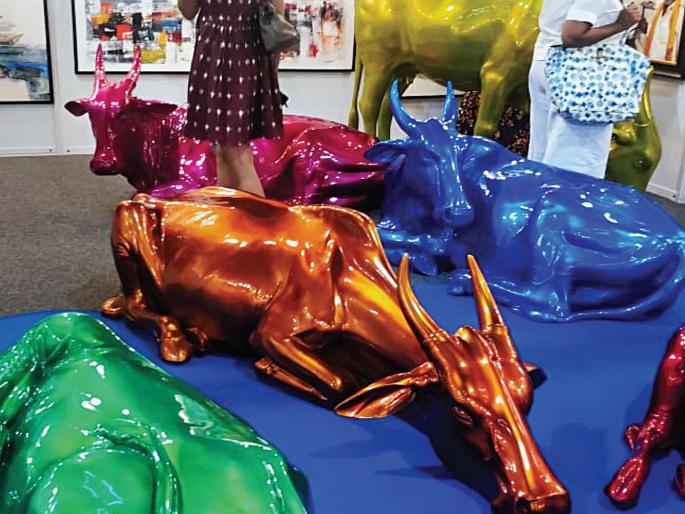 ५०० artist, ४५ artwork from ५००० artists under one roof | ५०० कलाकार, ४५ कलादालनांकडून ५००० कलाकृती एकाच छताखाली ५०० artist, ४५ artwork from ५००० artists under one roof | ५०० कलाकार, ४५ कलादालनांकडून ५००० कलाकृती एकाच छताखाली