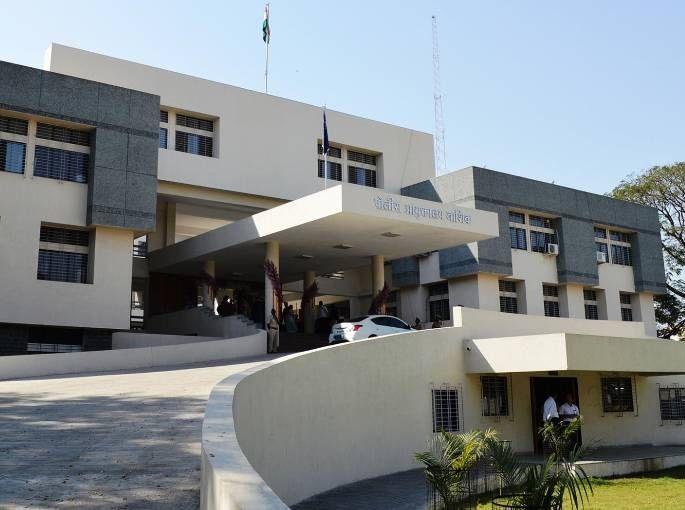 The Criminal Code of Criminal Procedure was caught in Police Commissionerate | पोलीस आयुक्तालयाीतील लाचखोर वरीष्ठ लिपीकास रंगेहाथ पकडले The Criminal Code of Criminal Procedure was caught in Police Commissionerate | पोलीस आयुक्तालयाीतील लाचखोर वरीष्ठ लिपीकास रंगेहाथ पकडले