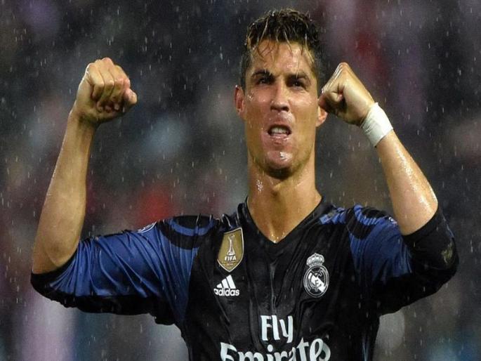 Goodbye friend ... Real Madrid's hearty gift to Ronaldo | अलविदा दोस्त... रोनाल्डोला रेयाल माद्रिदची भावपूर्ण भेट