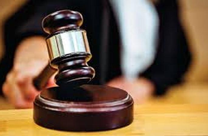 The father who molested the daughter was sentenced to three years hard labor | मुलीचा विनयभंग करणाऱ्या पित्याला तीन वर्षे सक्तमजुरी The father who molested the daughter was sentenced to three years hard labor | मुलीचा विनयभंग करणाऱ्या पित्याला तीन वर्षे सक्तमजुरी