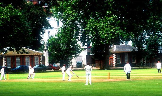 286 runs off a one ball; The batsmen ran six kilometers | बाबो! एका चेंडूंत निघाल्या तब्बल 286 धावा; सहा किलोमीटर धावले फलंदाज