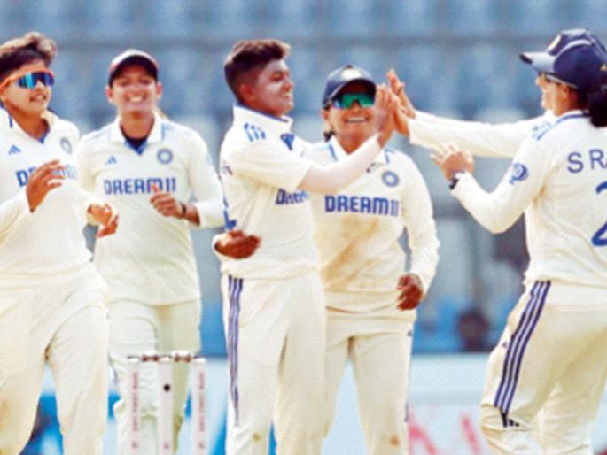 Pooja, Smriti dominated the first day india vs australia test | पूजा, स्मृतीने गाजविला पहिला दिवस