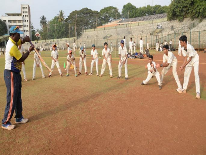 Cricket players are now banned for three years if they reveal their age when they are older | जास्त असताना वय कमी दाखविल्यास क्रिकेट खेळाडूंवर आता तीन वर्षाची बंदी Cricket players are now banned for three years if they reveal their age when they are older | जास्त असताना वय कमी दाखविल्यास क्रिकेट खेळाडूंवर आता तीन वर्षाची बंदी