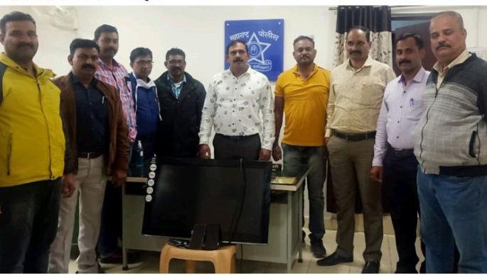 Cricket bookie raided: Two bookies arrested | क्रिकेट सट्टा अड्ड्यावर छापा :इतवारीतील दोन बुकी जेरबंद Cricket bookie raided: Two bookies arrested | क्रिकेट सट्टा अड्ड्यावर छापा :इतवारीतील दोन बुकी जेरबंद