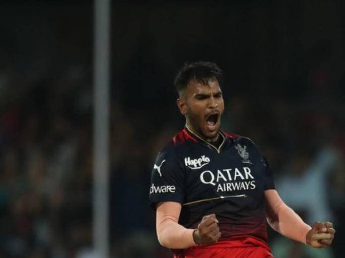 IPL 2023, RCB vs DC Live : Vijaykumar Vyshak impresses on his debut for RCB, take 3 wickets, RCB beat DC by 23 runs, dC loose fifth match in a row | IPL 2023, RCB vs DC Live : पदार्पणात वैशाख चमकला! रॉयल चॅलेंजर्स बंगळुरूला विजय मिळवून दिला; DCचा पाचवा पराभव