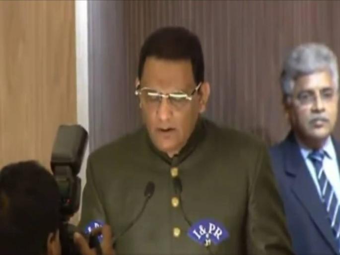 Former India captain Mohammad Azharuddin's new innings; sworn in as Telangana cabinet minister | टीम इंडियाचे माजी कर्णधार अझरुद्दीन यांची नवी इनिंग; घेतली तेलंगणाच्या मंत्रिपदाची शपथ Former India captain Mohammad Azharuddin's new innings; sworn in as Telangana cabinet minister | टीम इंडियाचे माजी कर्णधार अझरुद्दीन यांची नवी इनिंग; घेतली तेलंगणाच्या मंत्रिपदाची शपथ