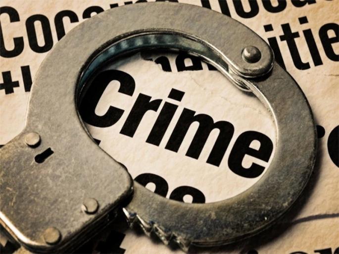 crime filed against three shopkeepers who selling masks and essential goods at a high rate | मास्क आणि जीवनावश्यक वस्तूंची चढ्या दराने विक्री करणाऱ्या तीन दुकानदारावर गुन्हा दाखल crime filed against three shopkeepers who selling masks and essential goods at a high rate | मास्क आणि जीवनावश्यक वस्तूंची चढ्या दराने विक्री करणाऱ्या तीन दुकानदारावर गुन्हा दाखल