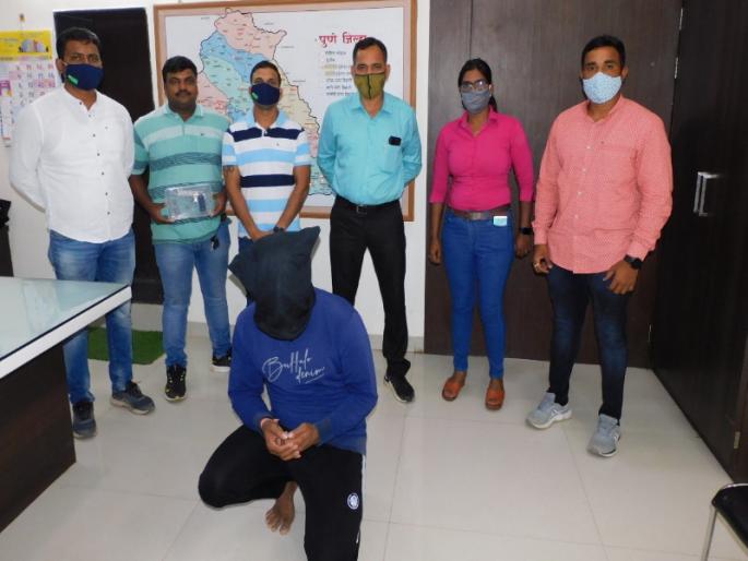 Pistols and cartridges seized from accused; A case has been registered at Haveli police station | फरार आरोपीकडून देशी बनावटीचे पिस्टल व काडतुसे हस्तगत; हवेली पोलीस ठाण्यात गुन्हा दाखल Pistols and cartridges seized from accused; A case has been registered at Haveli police station | फरार आरोपीकडून देशी बनावटीचे पिस्टल व काडतुसे हस्तगत; हवेली पोलीस ठाण्यात गुन्हा दाखल