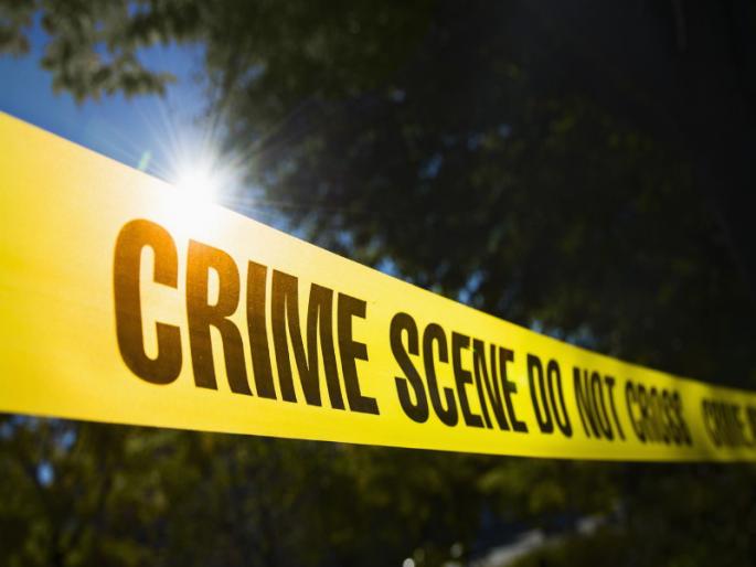 A woman was killed by throwing a stone on her head | आळंदीत महिलेच्या डोक्यात दगड घालून खून