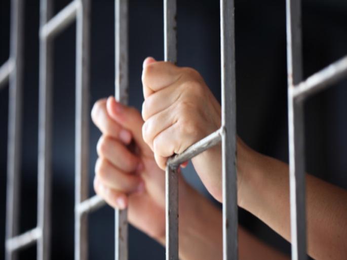 In order to maintain law and order, criminals sending out of pune | कायदा व सुव्यवस्था अबाधित ठेवण्यासाठी पुण्यातून चार सराईत गुन्हेगार तडीपार In order to maintain law and order, criminals sending out of pune | कायदा व सुव्यवस्था अबाधित ठेवण्यासाठी पुण्यातून चार सराईत गुन्हेगार तडीपार