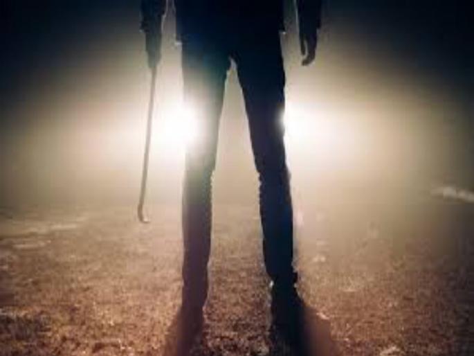 Stolen a Compressor after beaten to young man in Pimpri | पिंपरीत तरुणावर वार करुन हवा भरण्याचा कॉम्प्रेसर चोरला  