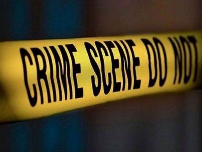 Pune Triple Seat Blocked Army Constable Throws Cement Block On Cop Head | Pune: ट्रिपल सीट अडवले; सैन्य दलाच्या शिपायाने पोलिसाच्या डोक्यात घातला सिमेंटचा ब्लॉक Pune Triple Seat Blocked Army Constable Throws Cement Block On Cop Head | Pune: ट्रिपल सीट अडवले; सैन्य दलाच्या शिपायाने पोलिसाच्या डोक्यात घातला सिमेंटचा ब्लॉक