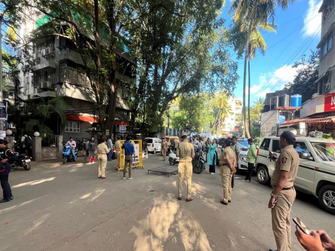 Bloody horror in Pune! A young man was attacked on Bajirao Road in the central part of the city; 3 people killed him | पुण्यात रक्तरंजित थरार! शहराच्या मध्यवर्ती भागात बाजीराव रस्त्यावर तरुणावर वार; ३ जणांनी केला खून Bloody horror in Pune! A young man was attacked on Bajirao Road in the central part of the city; 3 people killed him | पुण्यात रक्तरंजित थरार! शहराच्या मध्यवर्ती भागात बाजीराव रस्त्यावर तरुणावर वार; ३ जणांनी केला खून