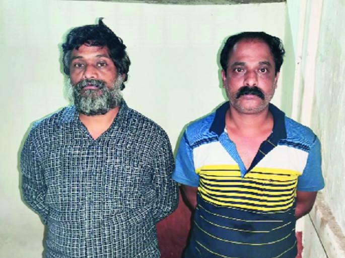 Attack on employee with police inspector | अतिक्रमण हटविताना पोलीस निरीक्षकांसह कर्मचाऱ्यावर हल्ला Attack on employee with police inspector | अतिक्रमण हटविताना पोलीस निरीक्षकांसह कर्मचाऱ्यावर हल्ला