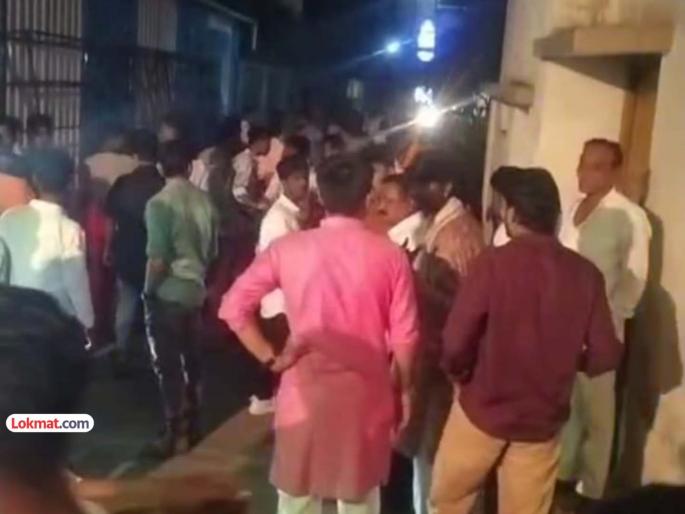 10 people associated with an internationally notorious gang arrested from Parthwada in Amravati | आंतरराष्ट्रीय कुख्यात गँगशी संबंधित १० जणांना अमरावती येथील परतवाड्यातून घेतले ताब्यात 10 people associated with an internationally notorious gang arrested from Parthwada in Amravati | आंतरराष्ट्रीय कुख्यात गँगशी संबंधित १० जणांना अमरावती येथील परतवाड्यातून घेतले ताब्यात